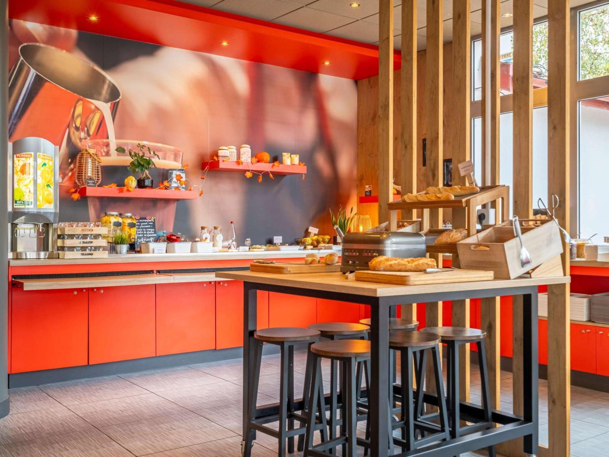 Отель Ibis Bayonne Centre Экстерьер фото