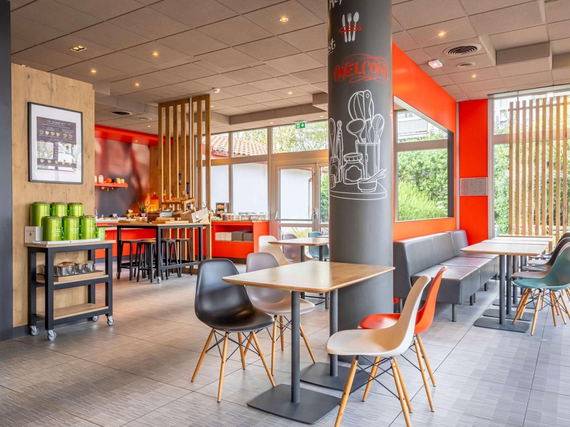 Отель Ibis Bayonne Centre Экстерьер фото