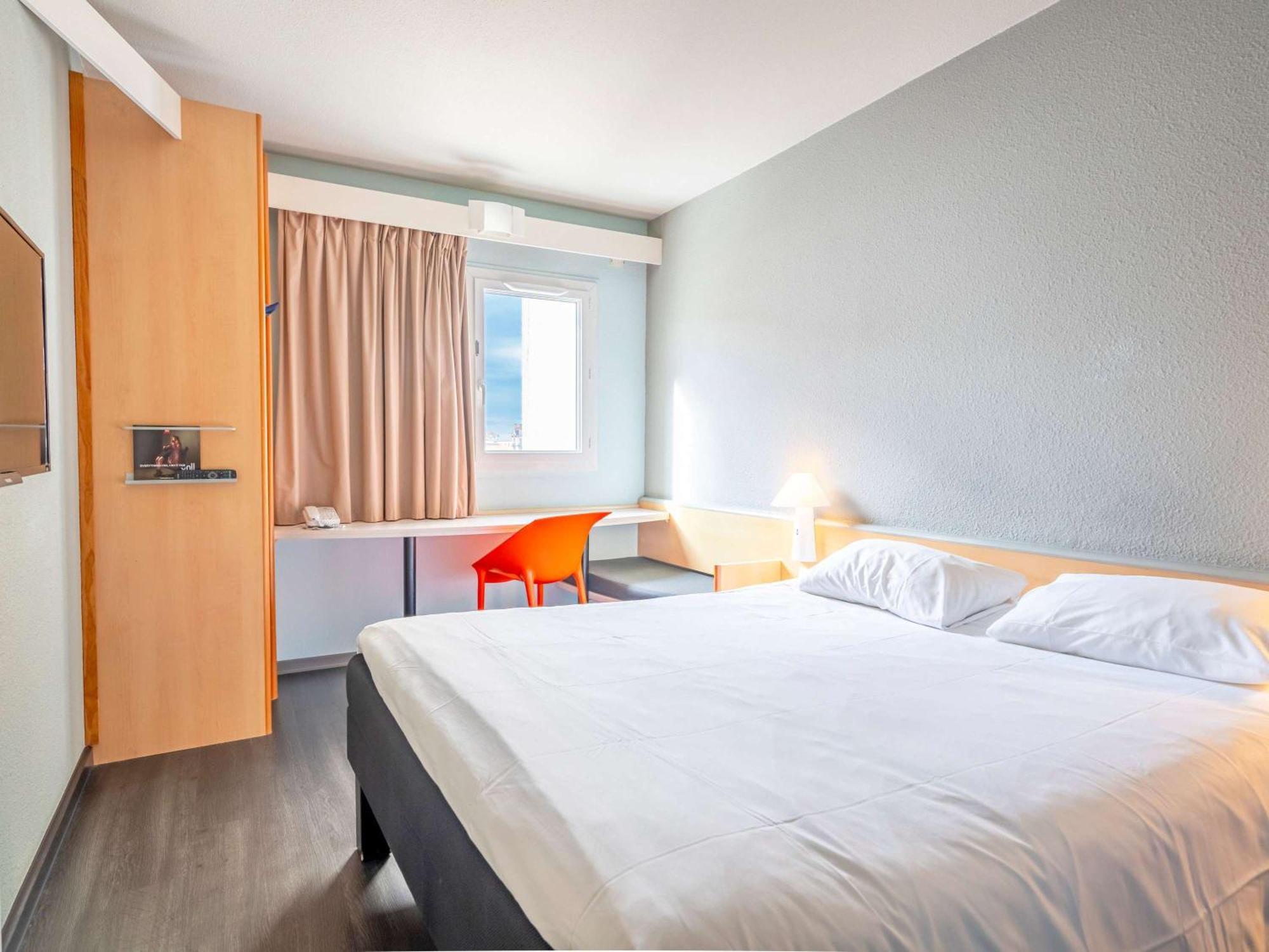 Отель Ibis Bayonne Centre Экстерьер фото