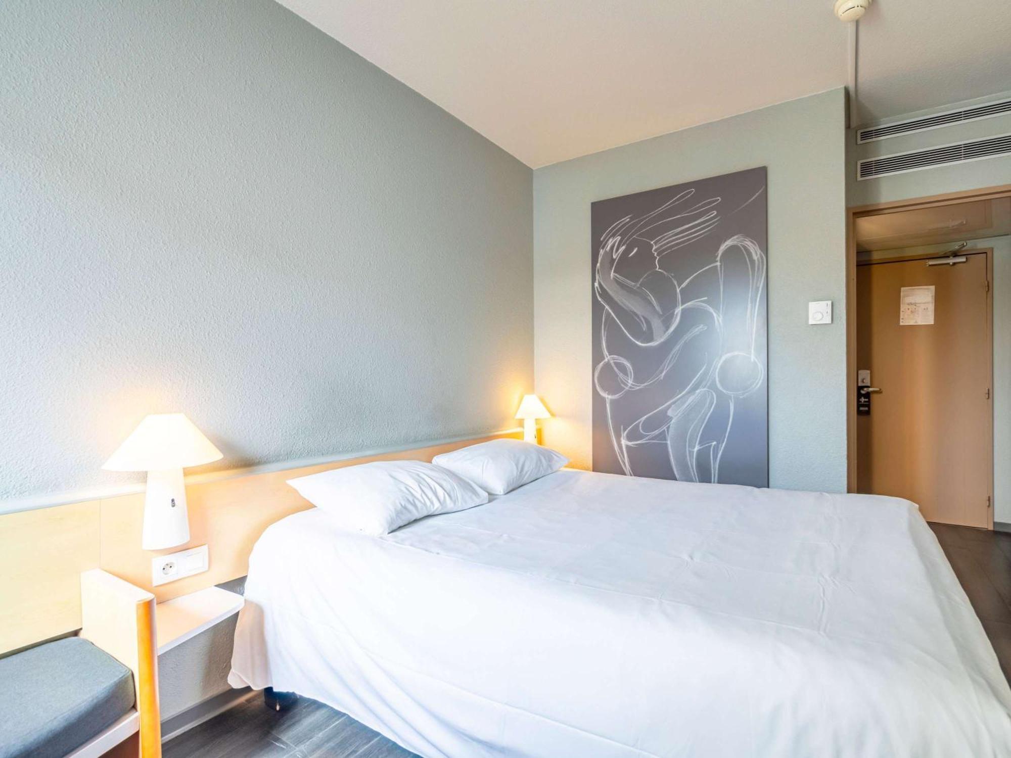 Отель Ibis Bayonne Centre Экстерьер фото