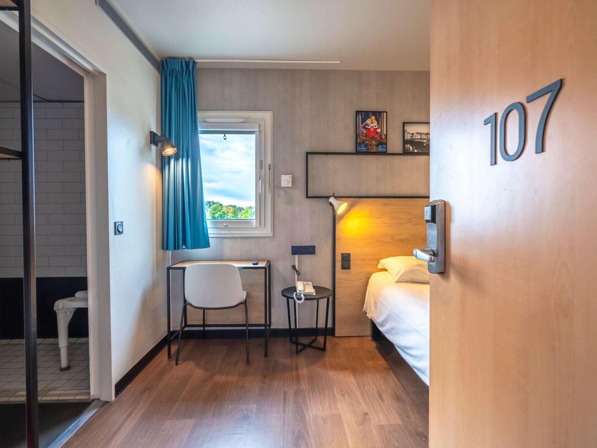 Отель Ibis Bayonne Centre Экстерьер фото