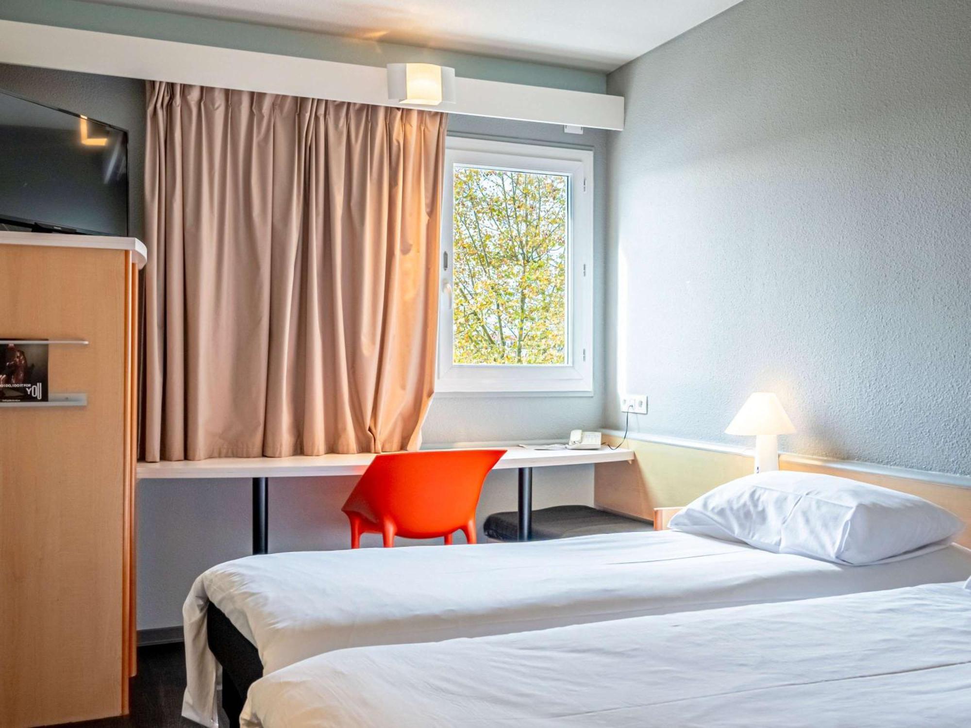 Отель Ibis Bayonne Centre Экстерьер фото