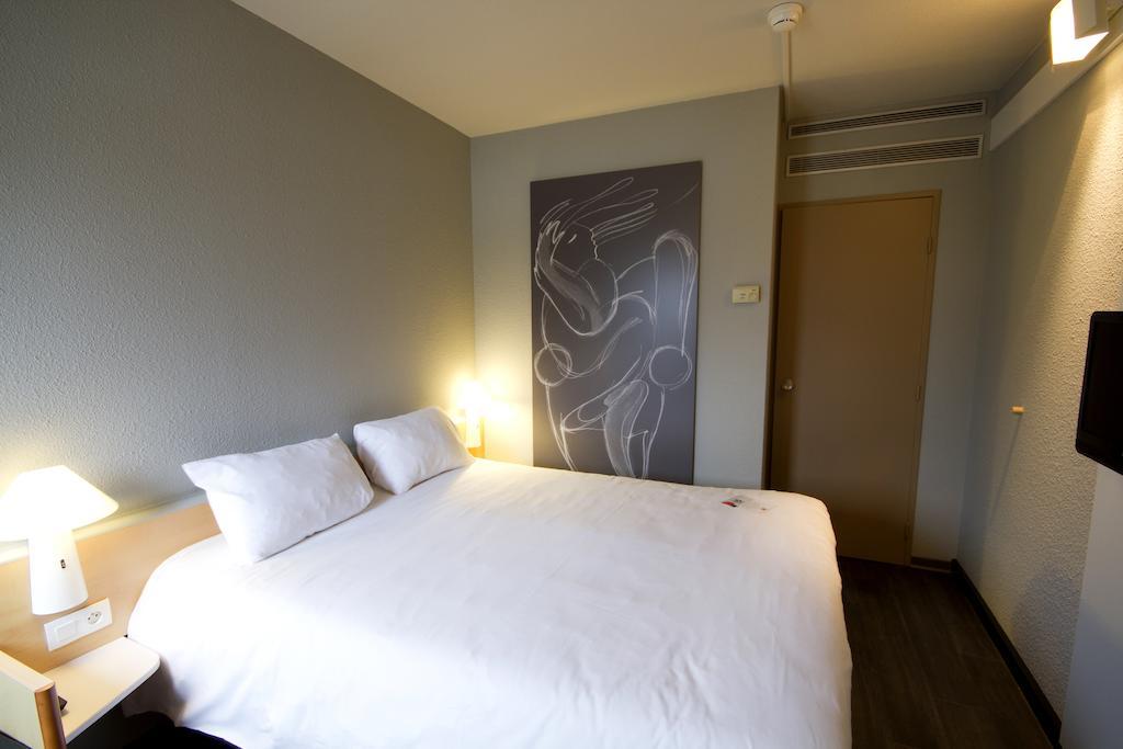 Отель Ibis Bayonne Centre Номер фото