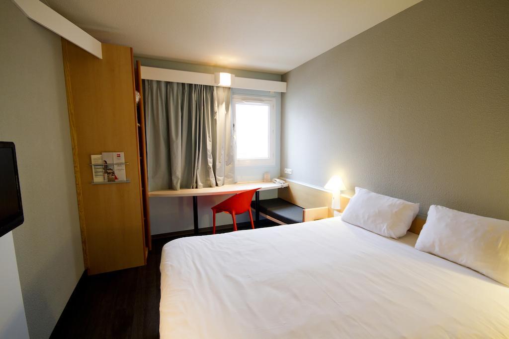 Отель Ibis Bayonne Centre Экстерьер фото