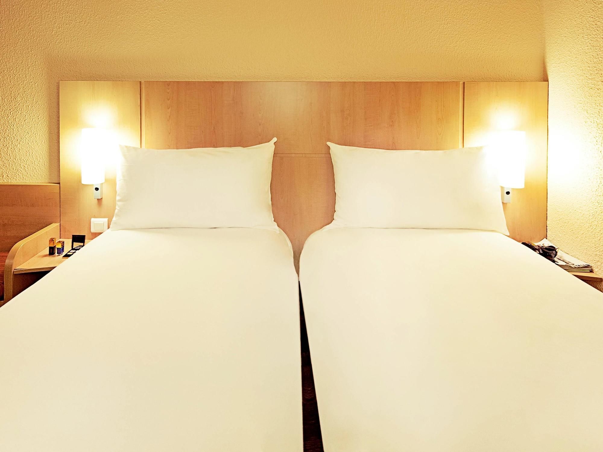 Отель Ibis Bayonne Centre Экстерьер фото